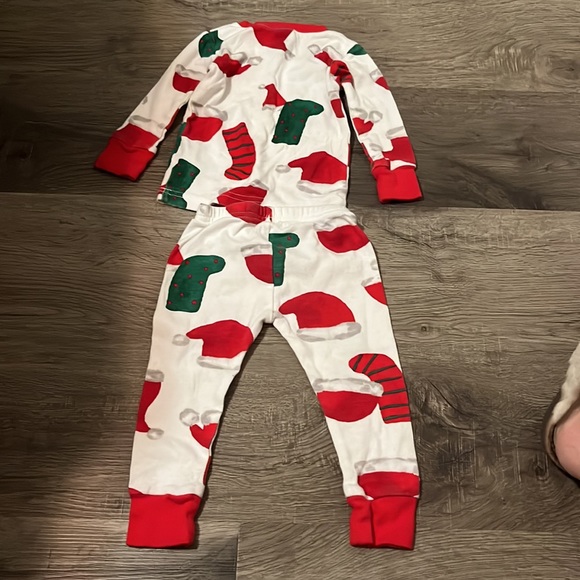 2/20 Carters Christmas Pajamas size 12Months - Picture 4 of 6